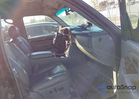 2005 Cadillac Escalade Standard z USA, uszkodzony, nr VIN 1GYEK63N05R268618